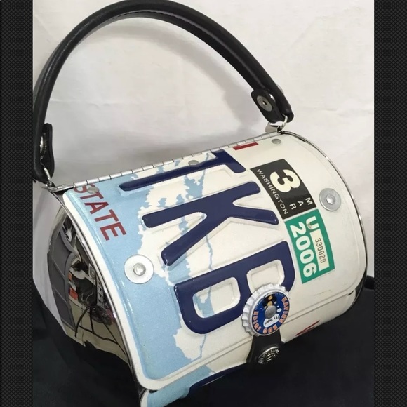 Little Earth Washington State License Plate Purse - Picture 2 of 5